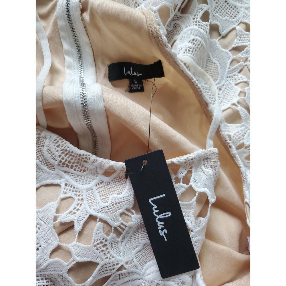 Lulus White Floral Crochet Lace Halter Sheath Dress Nude Lining NWT Large - Picture 3 of 14